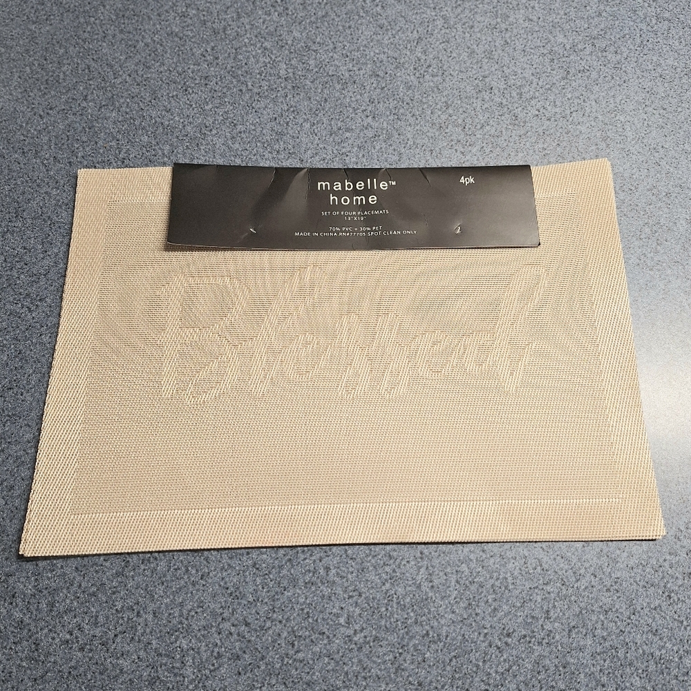 Mabelle Home "Blessed"  Weaved Placemats 4-Pack, Style#Bc1011-81NWT